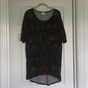Lularoe size XS beautiful tunic top! High low hem!
